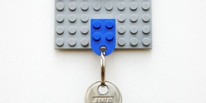 Lego kulcstartó a falra